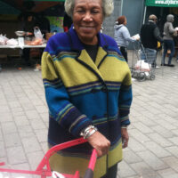 Dee Howard, Client